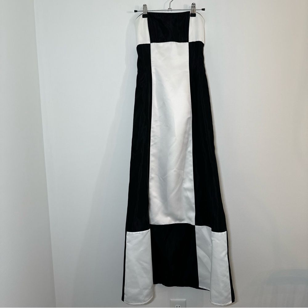 Jessica McClintock full length Black and White contrast color block Dress Size 2